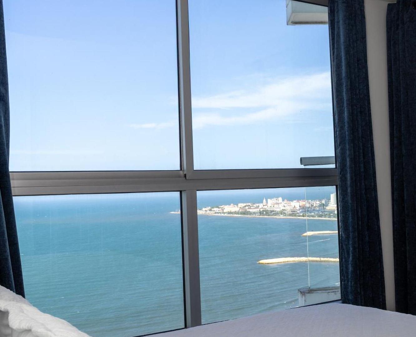 Apartamento Frente Al Mar Con Vista única En Cartagena