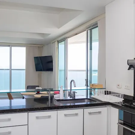 Frente Al Mar Con Vista única En Apartamento Cartagena
