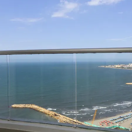 Apartamento Frente Al Mar Con Vista única En