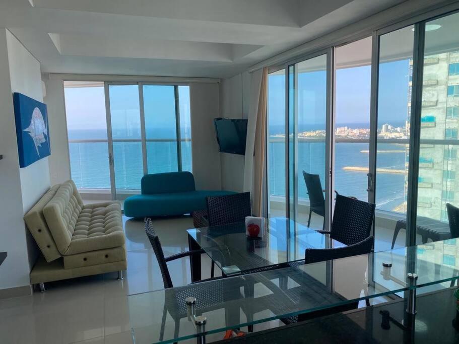 Frente A La Playa Apartamento *